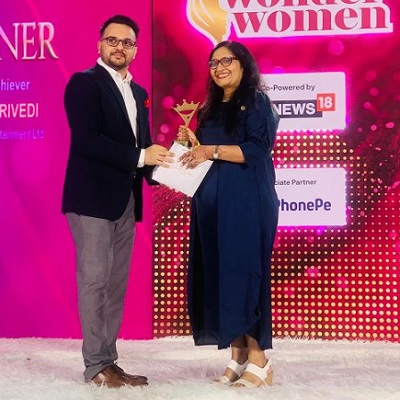 Anuja Trivedi from Shemaroo Entertainment Ltd. Triumphs: Winner of the Super Achiever Award at Wonder Women 2023!